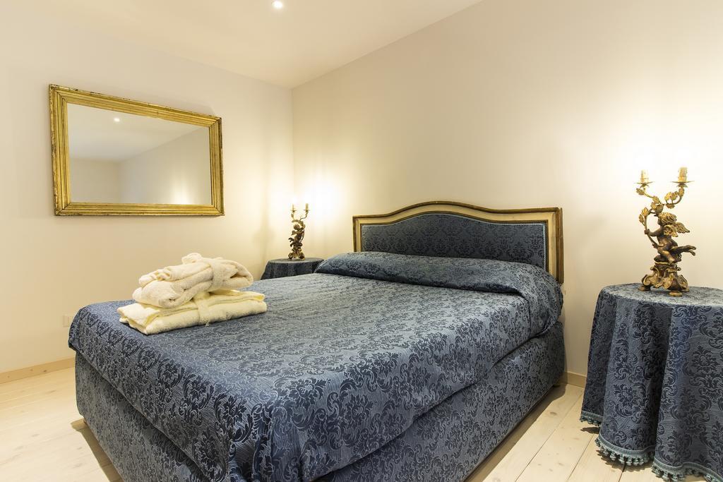 Palazzo D'Auria Aparthotel ナポリ エクステリア 写真