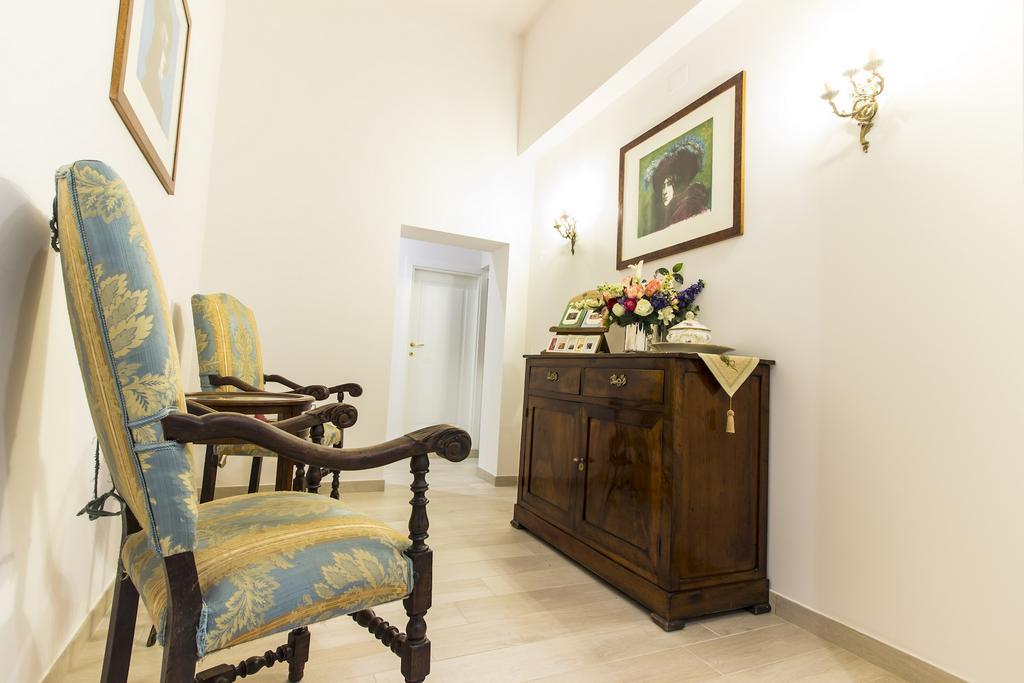 Palazzo D'Auria Aparthotel ナポリ エクステリア 写真