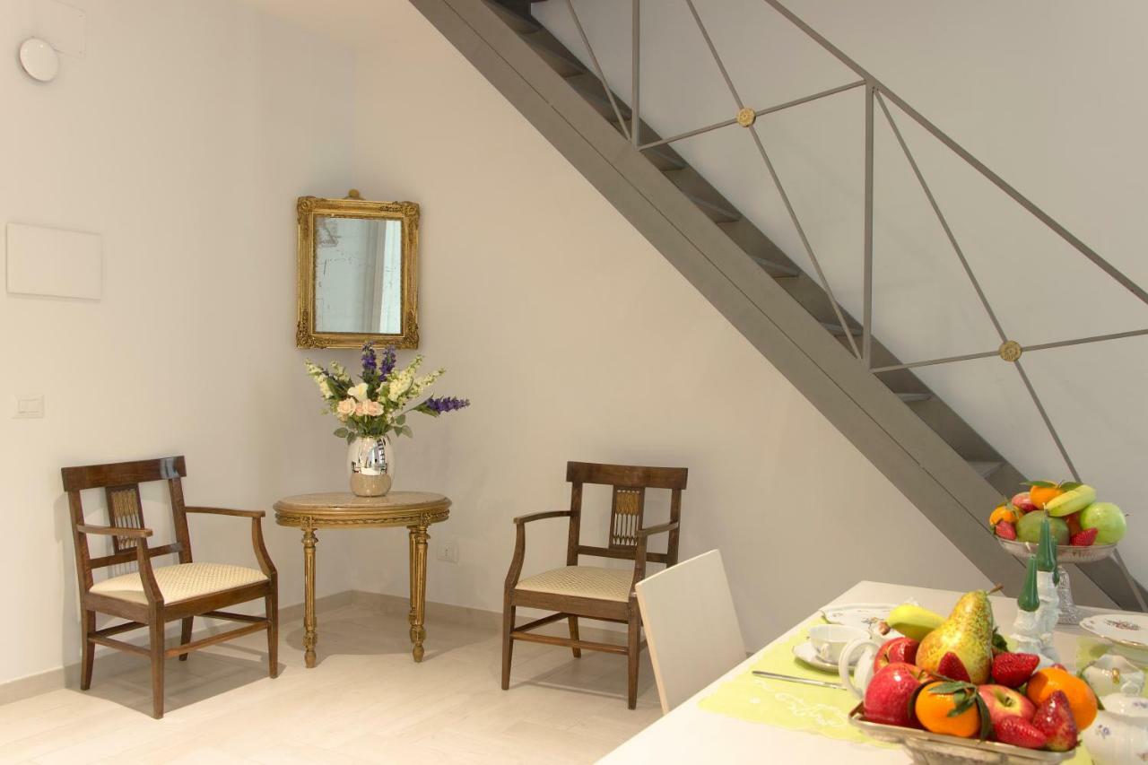 Palazzo D'Auria Aparthotel ナポリ エクステリア 写真